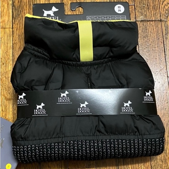 Hotel Doggy Hybrid Puffer - Picture 4 of 8